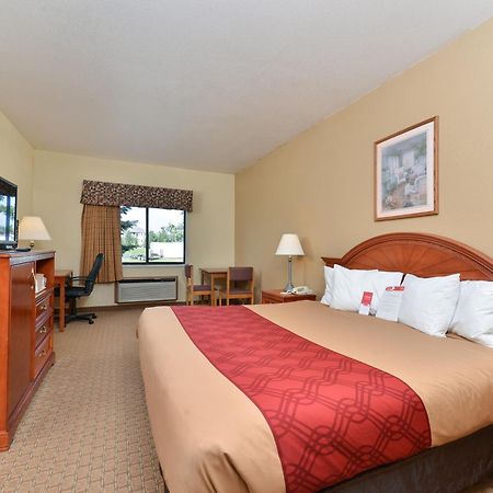 Express Inn & Suites Decatur Pokoj fotografie