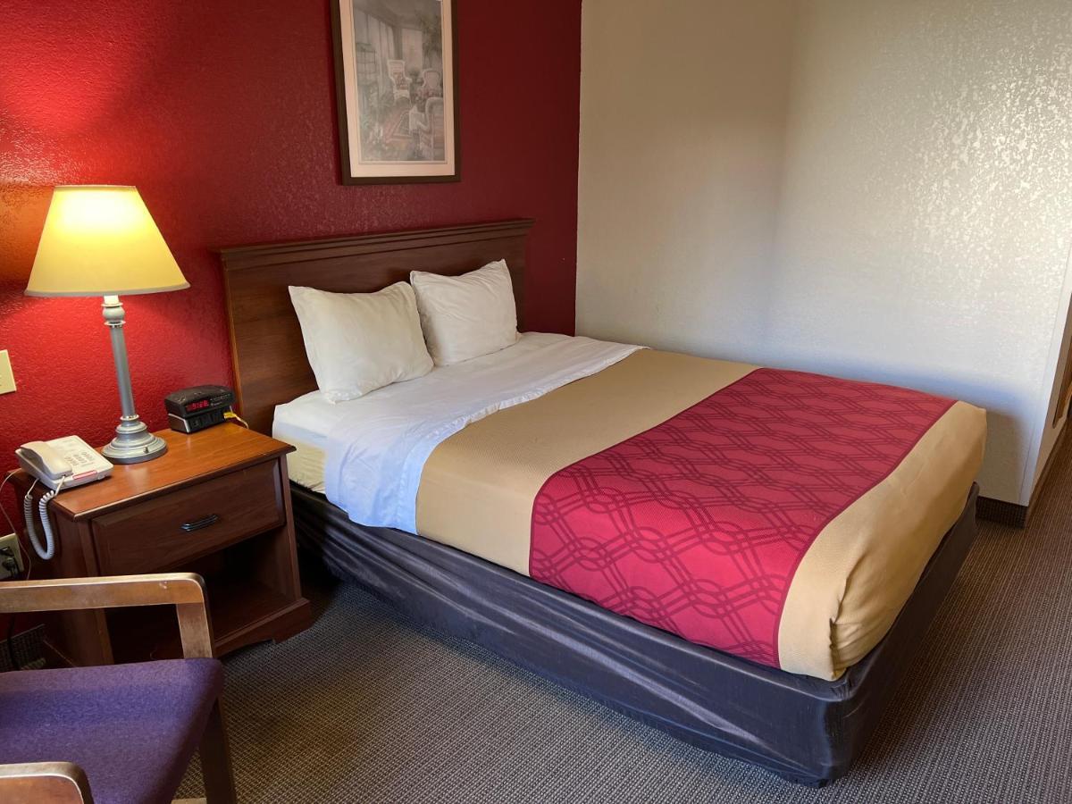 Express Inn & Suites Decatur Exteriér fotografie