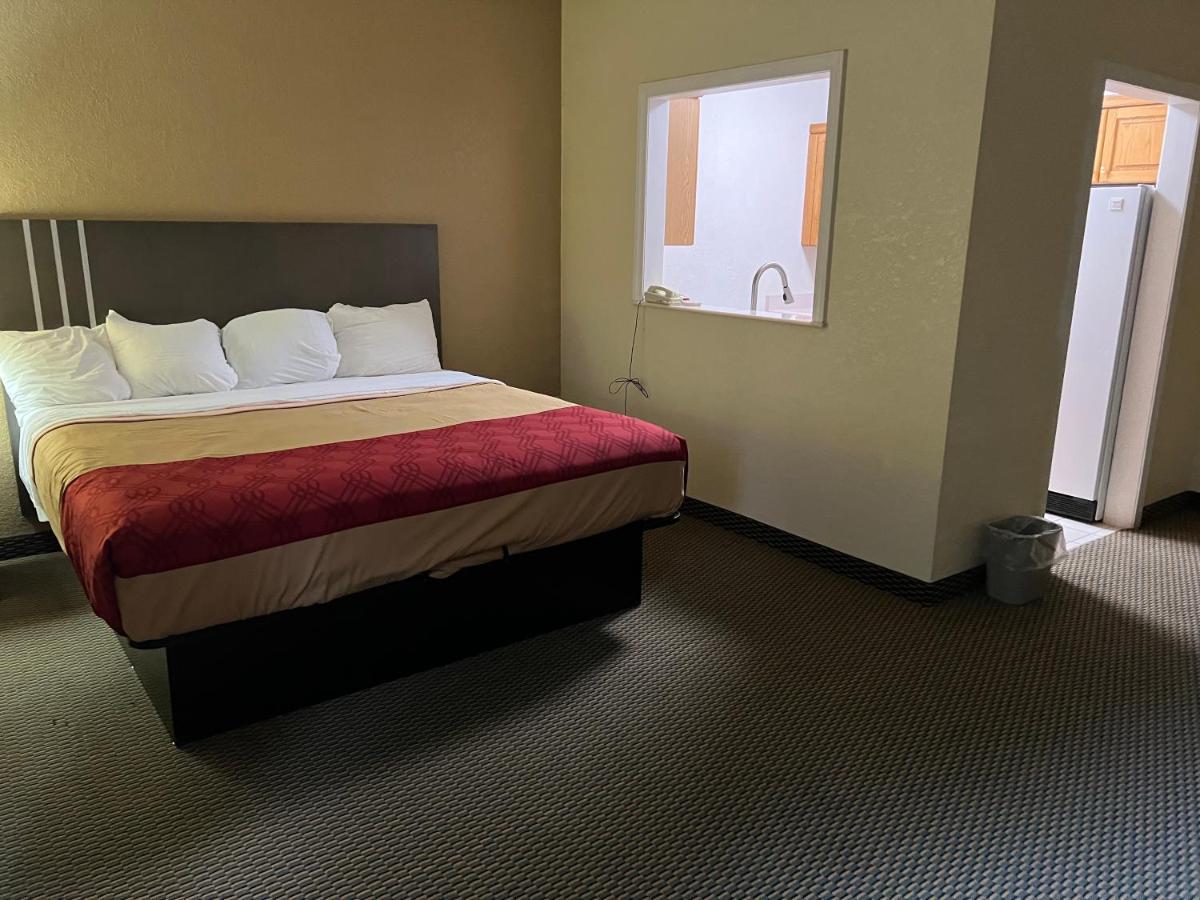 Express Inn & Suites Decatur Exteriér fotografie