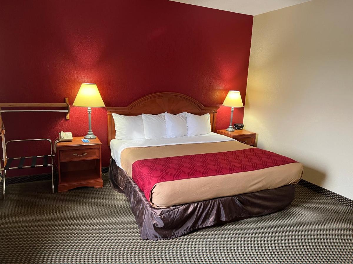 Express Inn & Suites Decatur Exteriér fotografie